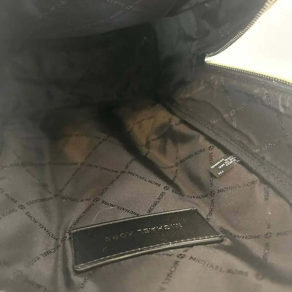 Michael Kors MK Cooper Logo Sling Pack ADMRL/PLBLUE - Picture 10 of 10